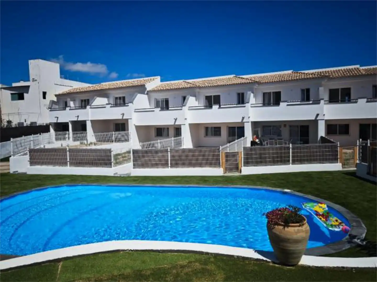 Casa adosada en venta en San Miguel Vista exterior de Casa adosada en venta en San Miguel de Abona con Piscina