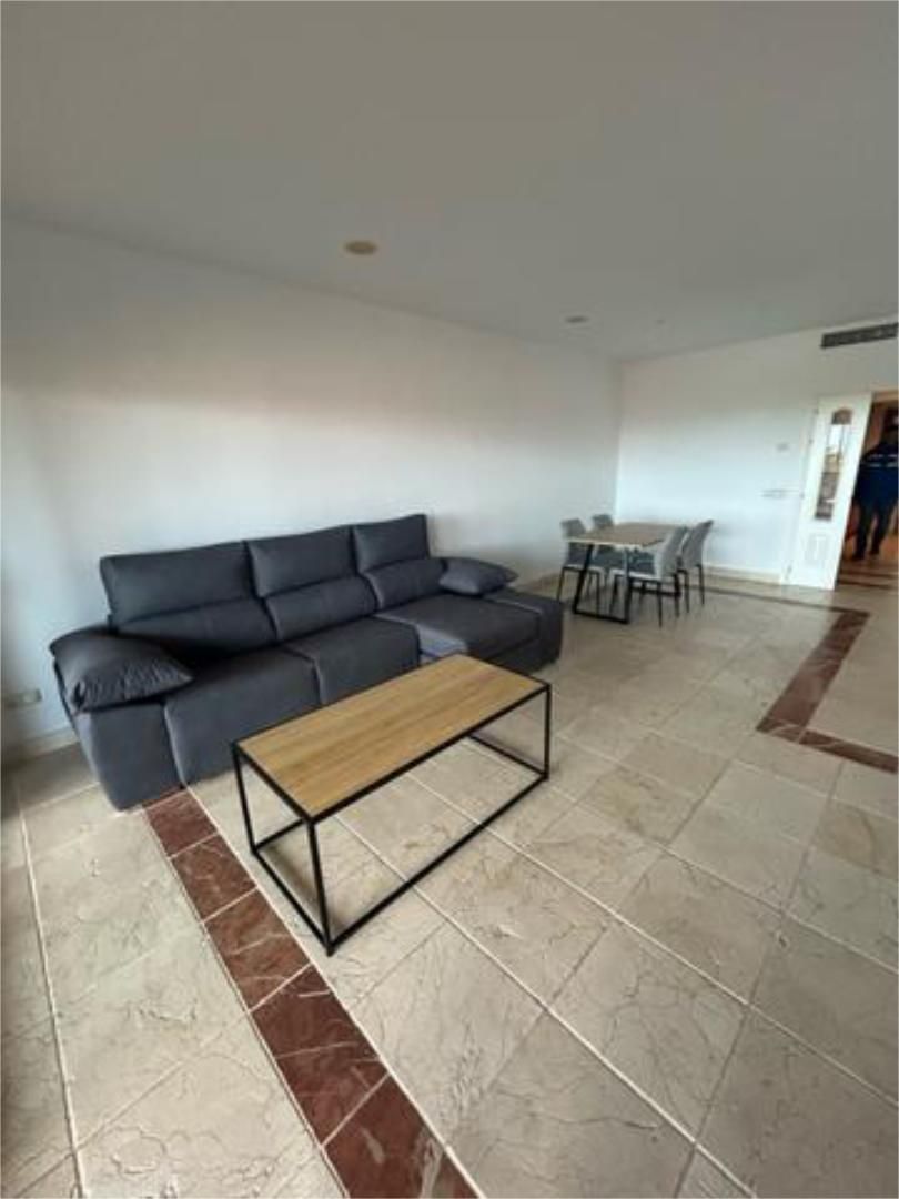 Apartment to rent in Benatalaya