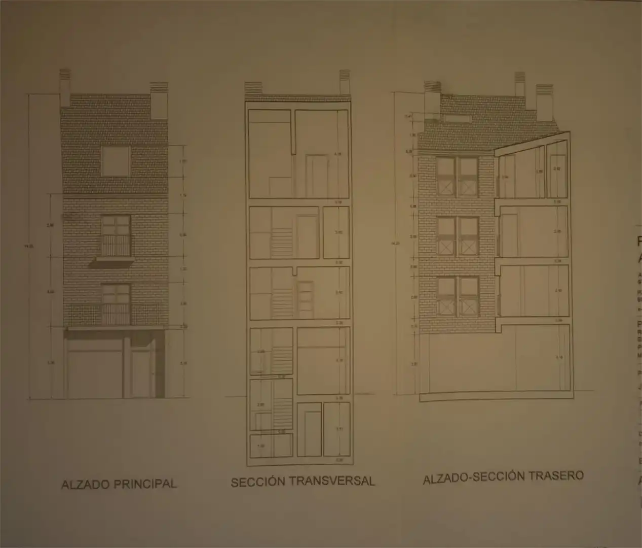 Casa adosada en venta en Plaza Mayor de la Hispanidad, 5, Medina del Campo Casa adosada en venta en Medina del Campo con Trastero y Balcón