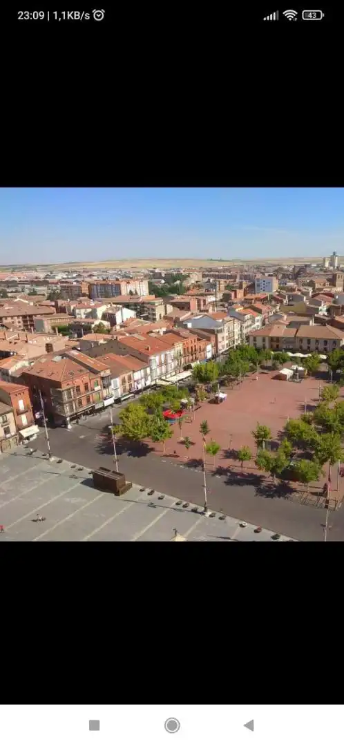 Casa adosada en venta en Plaza Mayor de la Hispanidad, 5, Medina del Campo Vista exterior de Casa adosada en venta en Medina del Campo con Trastero y Balcón