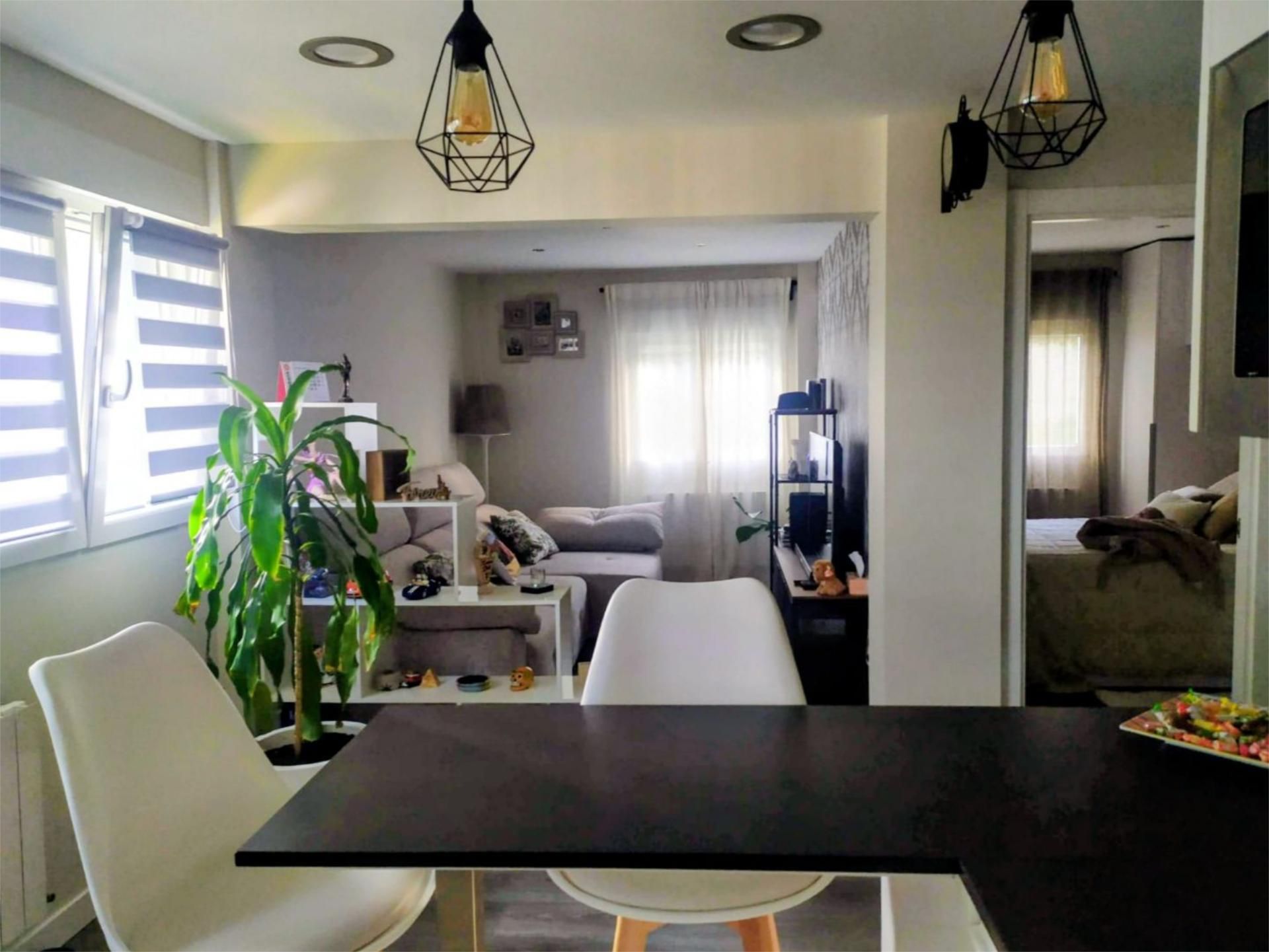 Pis en venda a Barrio Altamira, 32, Altamira Sala d'estar de Pis en venda en Bilbao amb Calefacció, Traster i Moblat