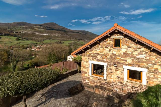 Casa-chalet en Venta en N-611, 25 en Bárcena de Pie de Concha