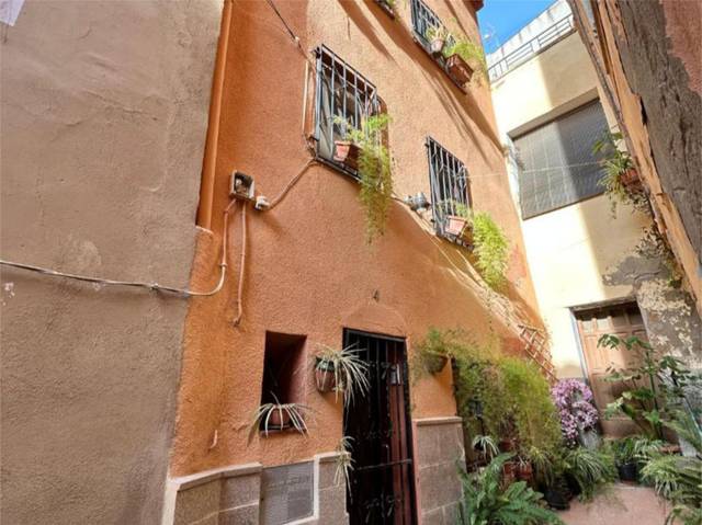 Casa-chalet en Venta en Carrer de Davall, 4 en Falset