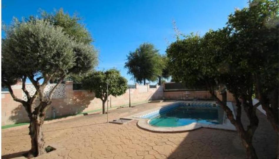 Casa adosada en venda a Ugena, Toledo - imatge 1 Foto 1 de Casa adosada en venda a Ugena, Toledo