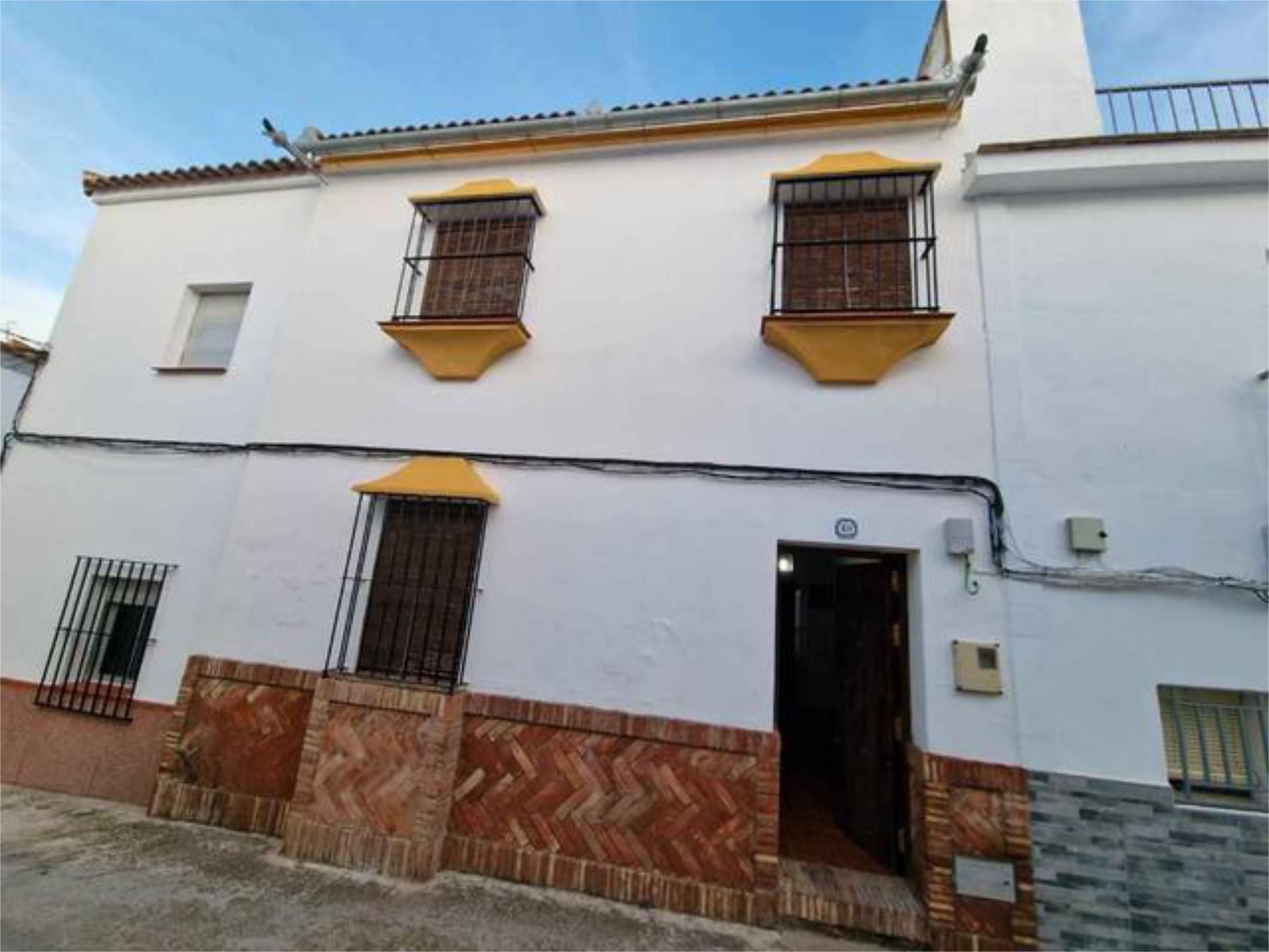 Vista exterior de Casa o xalet de lloguer en La Puebla de los Infantes amb Calefacció, Jardí privat i Terrassa