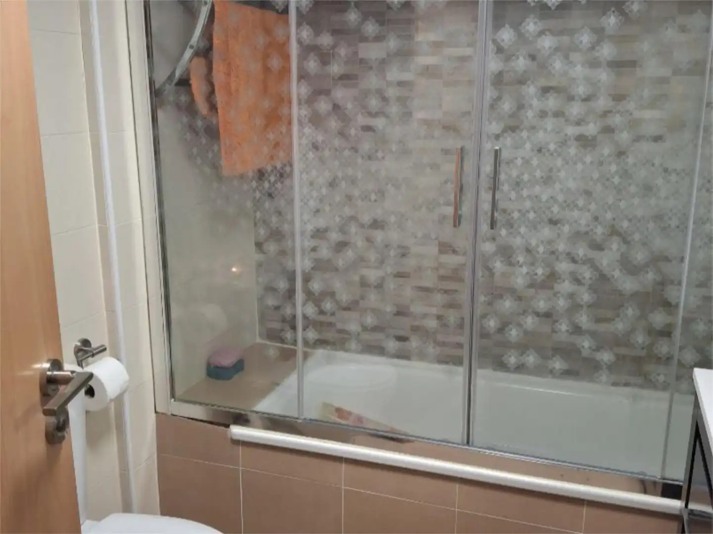 Bathroom of Flat for sale in Palma del Río  with Air Conditioner, Heating and Private garden
