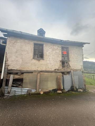 Casa-chalet en Venta en Camino Portelas, 8A en Carucedo