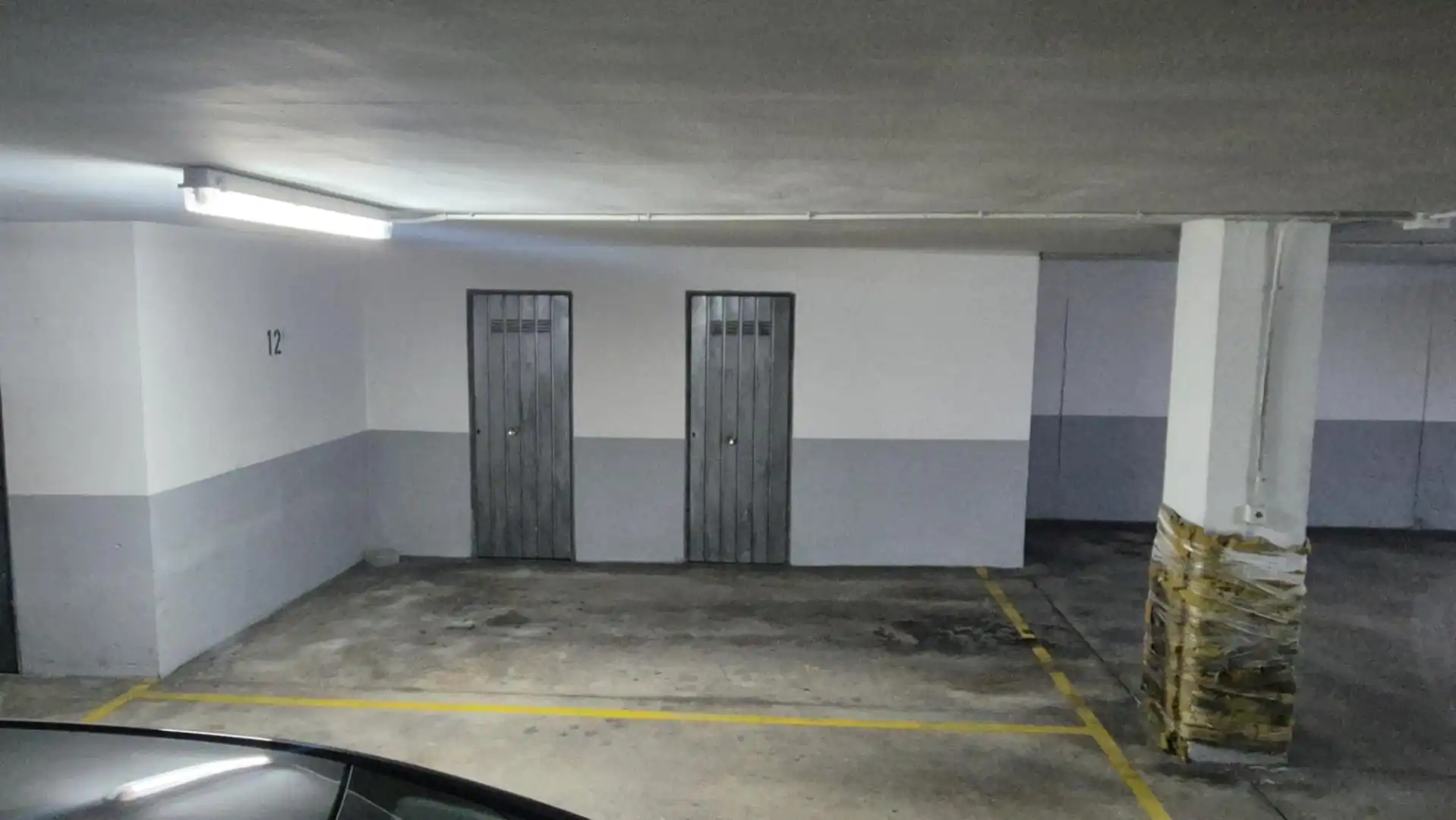 Garage zur Miete in Calle Cardenal Pla y Deniel, 1, Murallas Parkplatz von Garage zur Miete in Ávila