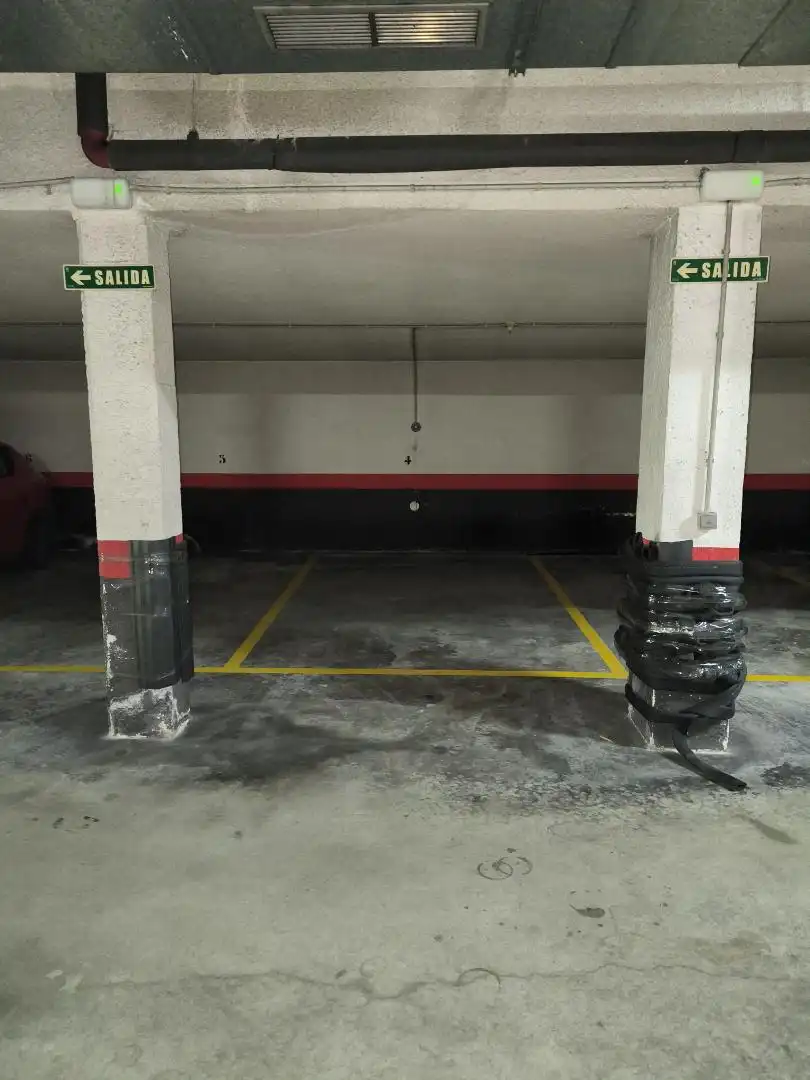 Parking de Garaje de alquiler en  Pamplona / Iruña