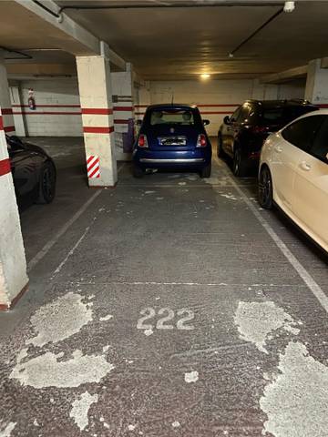 Garaje en Venta en Calle Tejares, 23 en San Bernardo