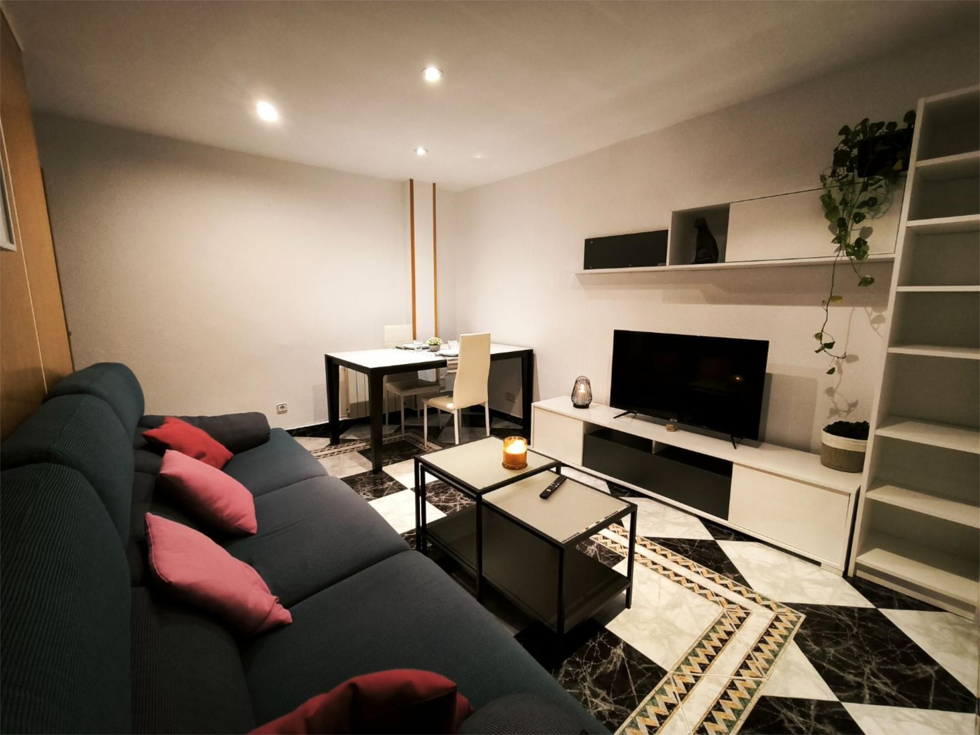 Flat to rent in Calle del Arroyo del Olivar, 20, San Diego Living room of Flat to rent in Madrid Capital with Air Conditioner, Heating and Terrace