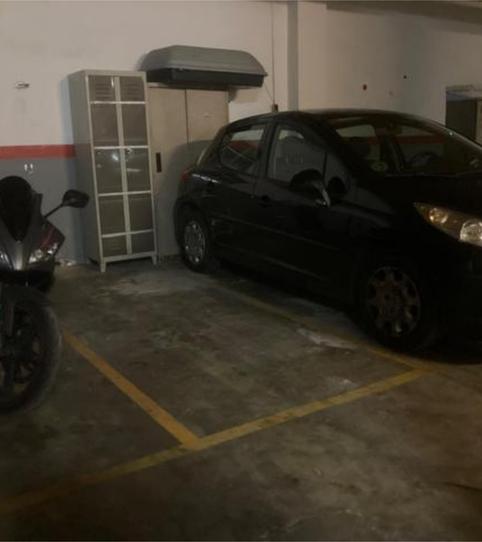 Foto 2 de Garaje de alquiler en Singuerlín, Santa Coloma de Gramenet