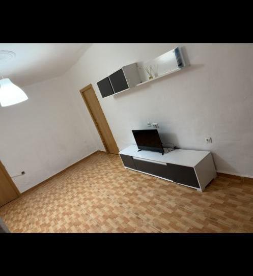 Pis de lloguer a Avenida Santiago Ramón y Cajal, 35, Barrio de Ciudad Jardín, Málaga Capital - imatge 1 Foto 1 de Pis de lloguer a Avenida Santiago Ramón y Cajal, 35, Barrio de Ciudad Jardín, Málaga Capital