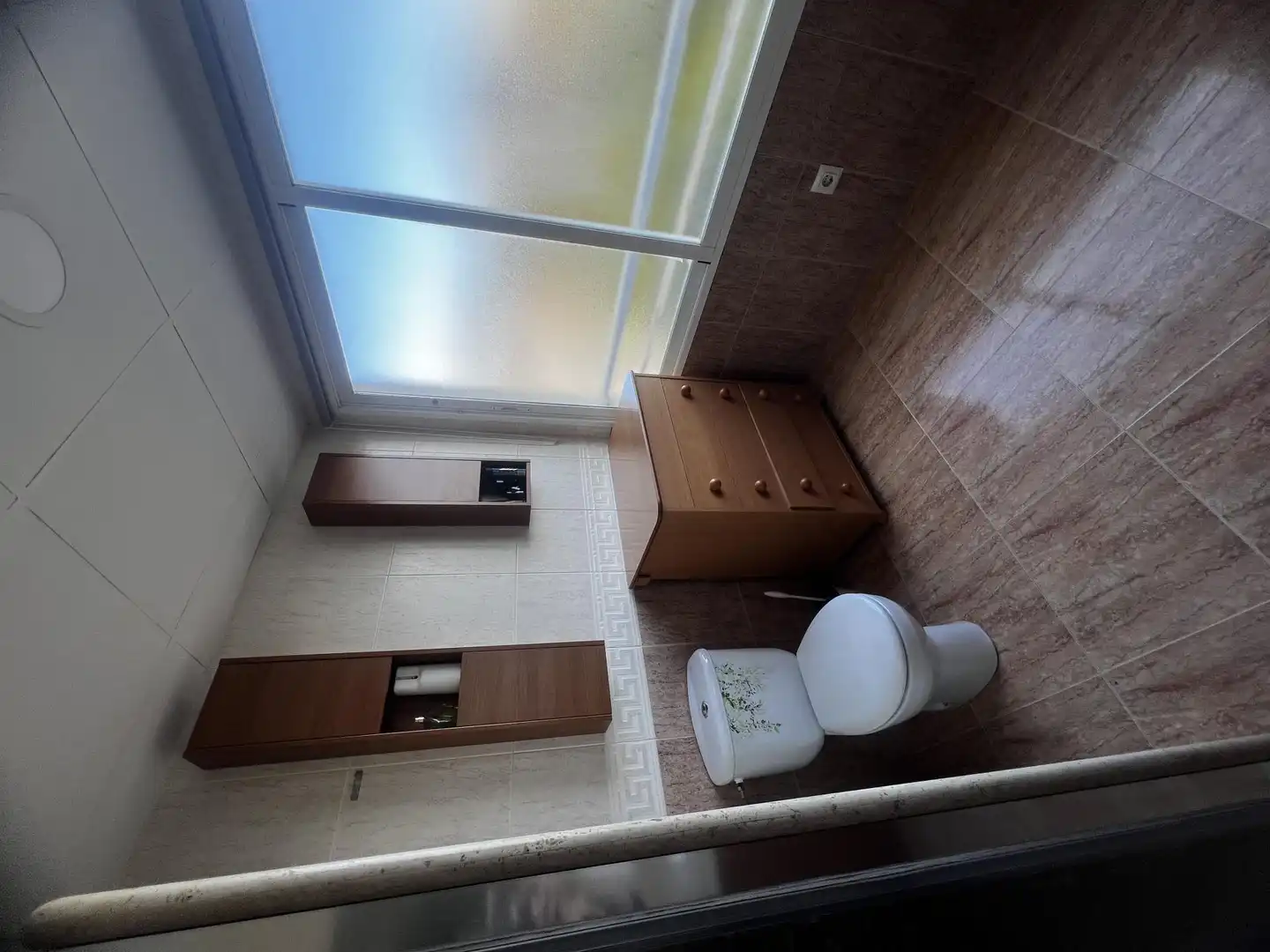 Flat for sale in Carrer Alt, 4, Centre - Zona Alta Bathroom of Flat for sale in Alcoy / Alcoi with Air Conditioner, Heating and Private garden