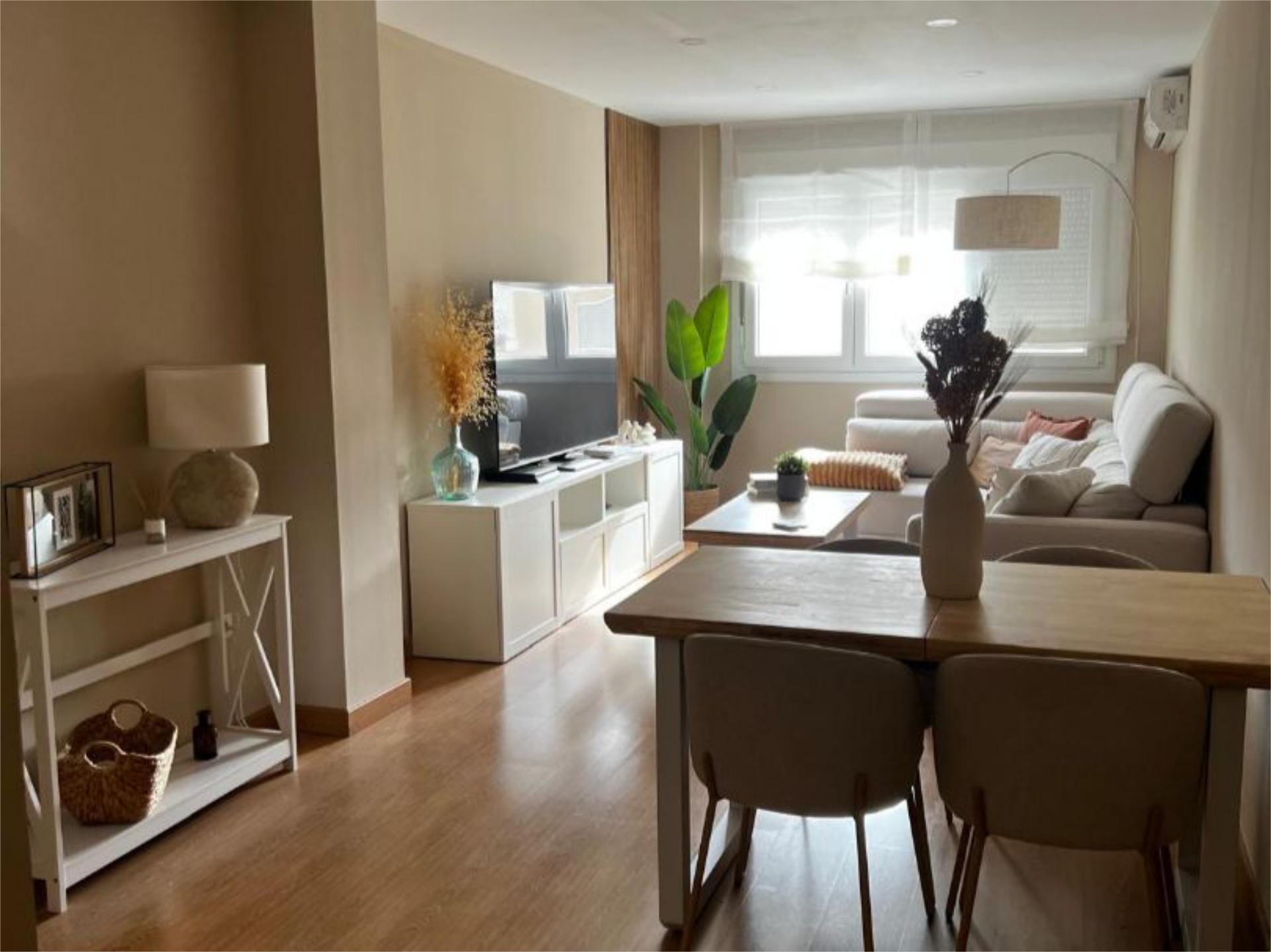 Piso en venta en Plaza de las Madres de la Plaza de Mayo, 4, Norte Sala de estar de Piso en venta en Mérida con Aire acondicionado