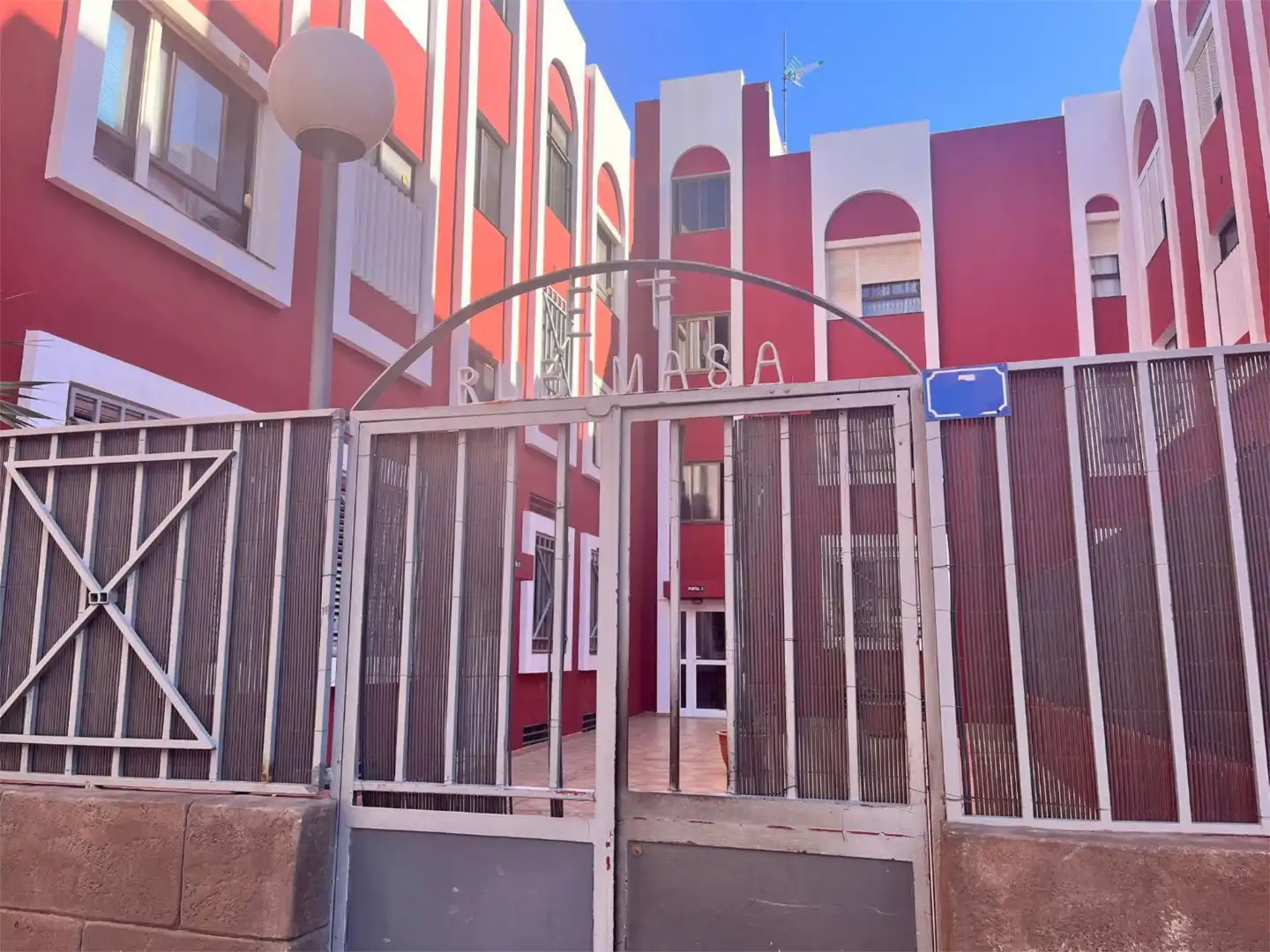 Pis en venda a Calle José Zorrilla, 5, Vecindario - El Doctoral - Cruce de Sardina Vista exterior de Pis en venda en Santa Lucía de Tirajana amb Traster, Moblat i Aparcament comunitari