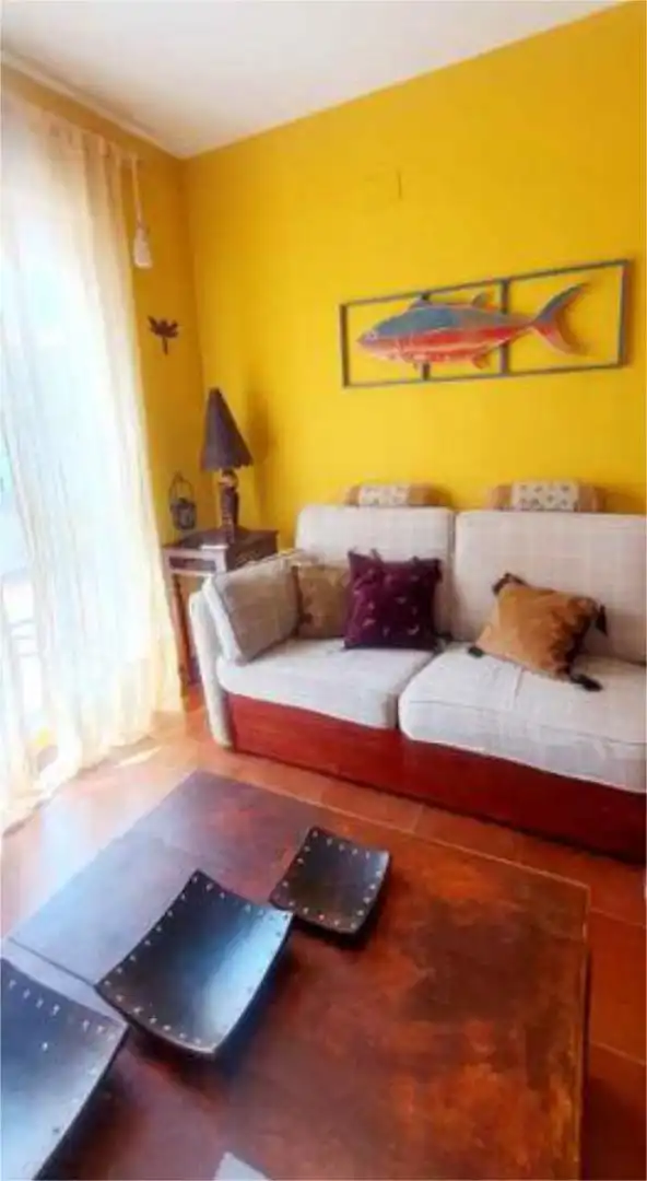 Sala d'estar de Àtic en venda en Zahara de los Atunes amb Calefacció, Terrassa i Traster