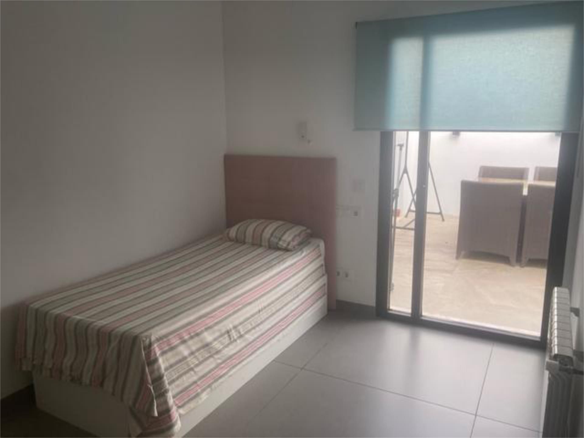 Casa adosada per a compartir a El Sindicat Casa adosada per a compartir a El Sindicat