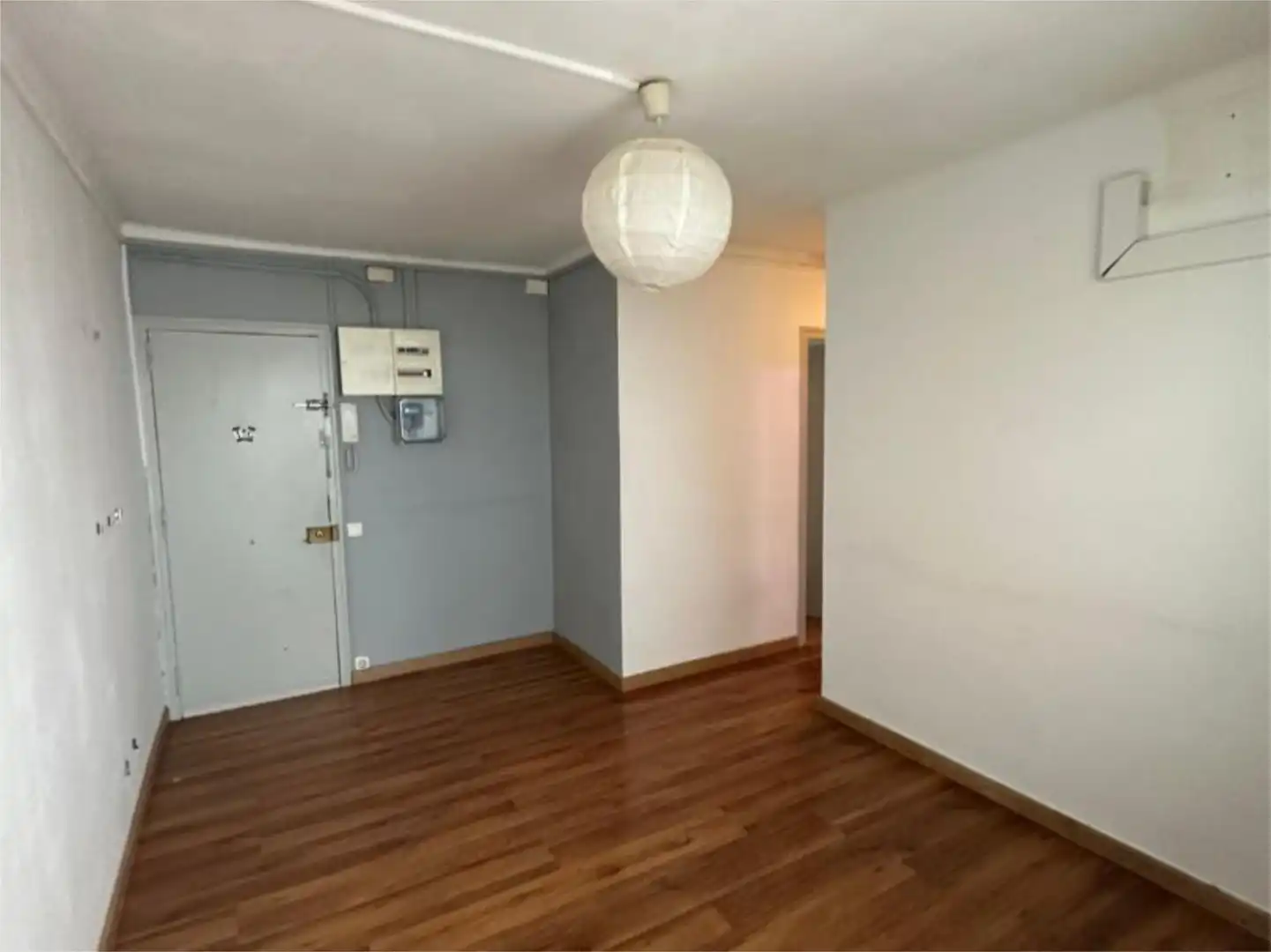 Wohnung zum Verkauf in Carrer de Josep Sangenís, 46, La Teixonera Schlafzimmer von Wohnung zum Verkauf in Barcelona Capital mit Balkon