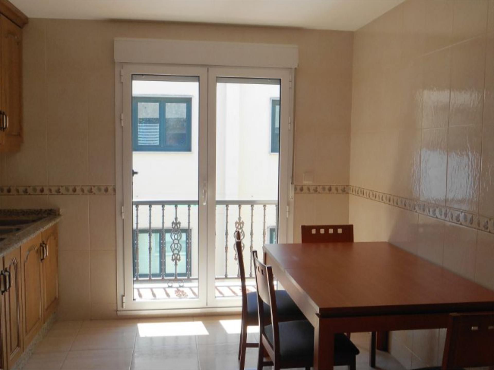 Dining room of Flat to rent in Ribeira  with Heating, Parquet flooring and Terrace