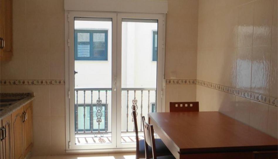 Flat to rent in Avenida Constitución, 3, Santa Uxía de Ribeira, Ribeira - image 1 Photo 1 of Flat to rent in Avenida Constitución, 3, Santa Uxía de Ribeira, Ribeira