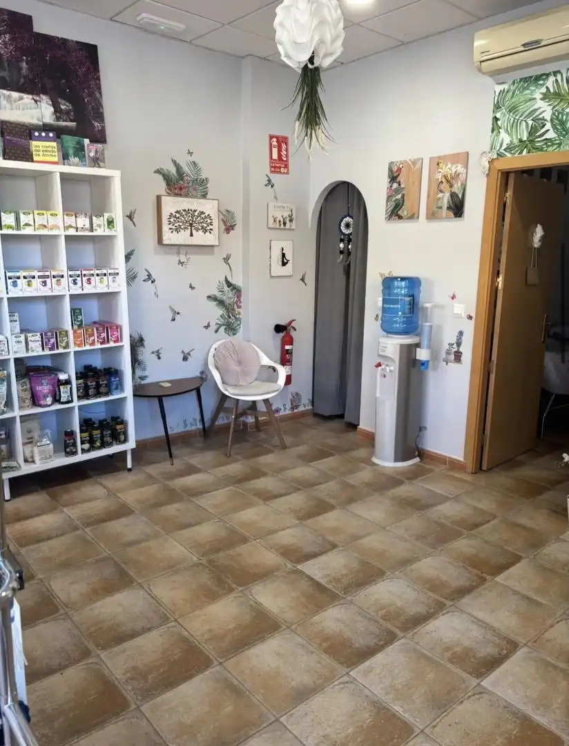 Commercial properties for sale in Calle Ciudad De Riga, 2, Paus - Poligono San Blas Commercial properties for sale in Alicante / Alacant with Air Conditioner