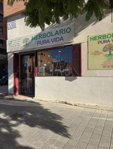 Local comercial en Venta en Calle Ciudad De Riga, 2 en Paus - Poligono San Blas
