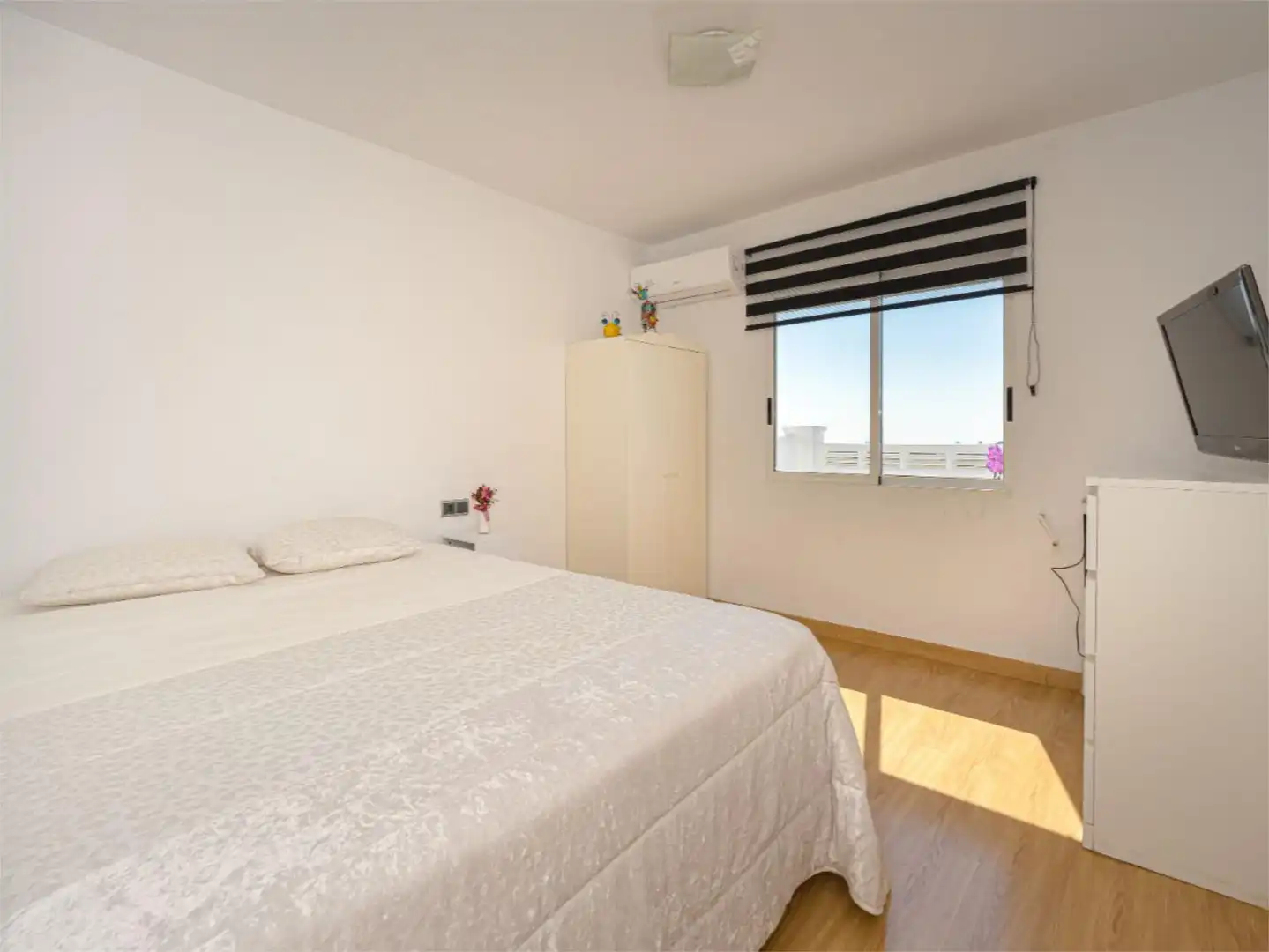 Piso en venta en Carrer Serra Montcabrer, 14, San Rafael - Nucia Park Habitación de Piso en venta en La Nucia con Aire acondicionado, Calefacción y Jardín privado