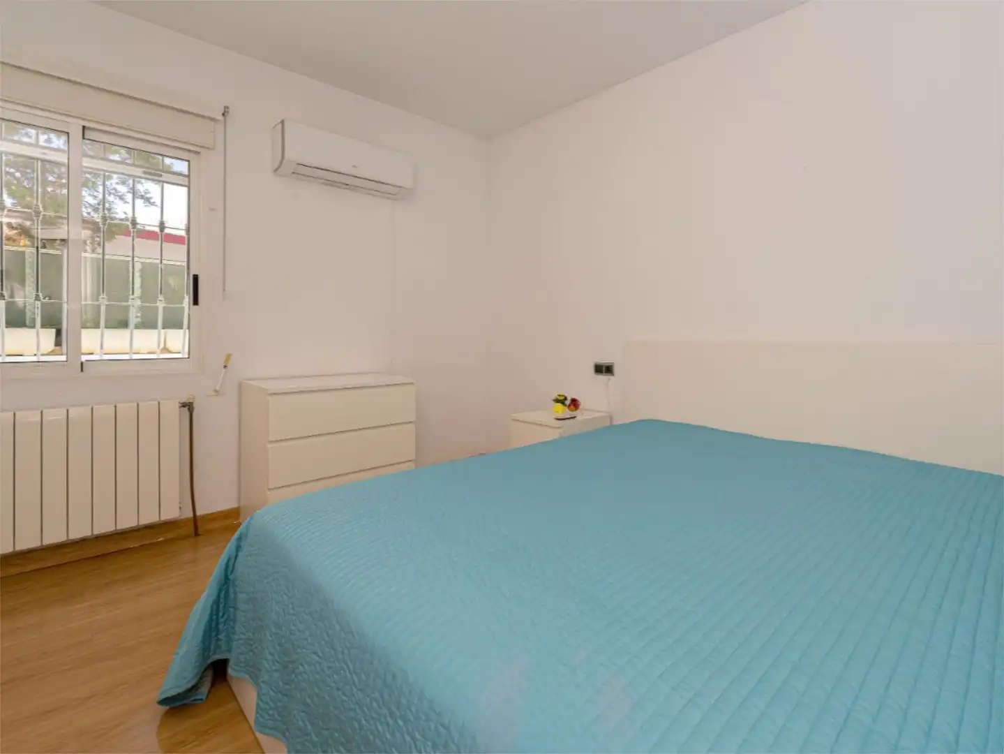 Piso en venta en Carrer Serra Montcabrer, 14, San Rafael - Nucia Park Habitación de Piso en venta en La Nucia con Aire acondicionado, Calefacción y Jardín privado