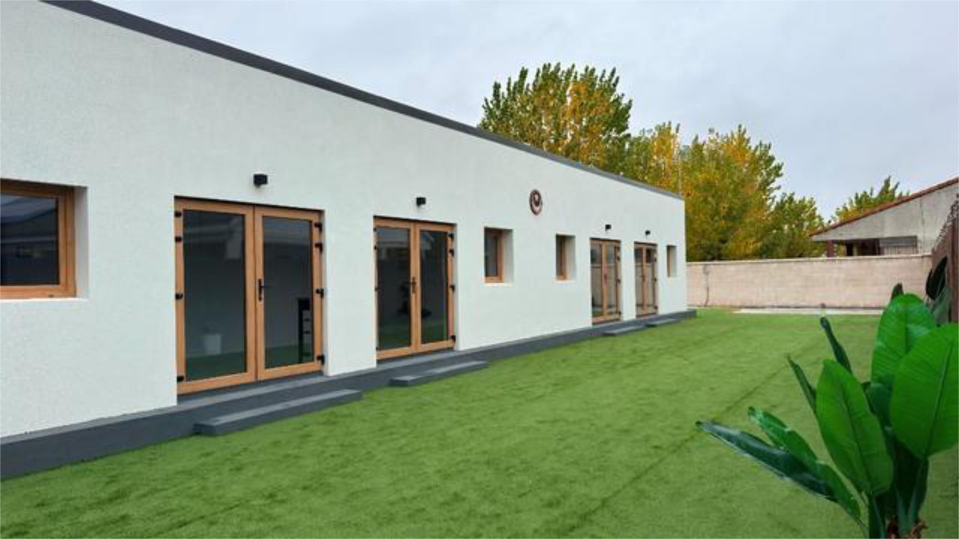 Vista exterior de Casa o chalet de alquiler en Viana de Cega con Calefacción, Jardín privado y Terraza