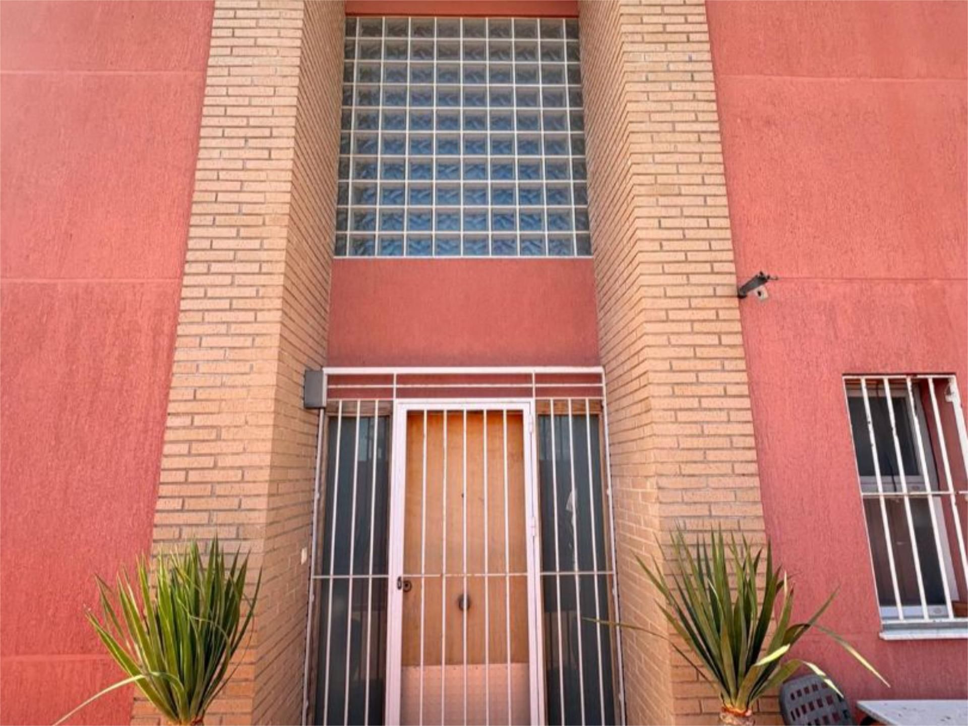 Single-family semi-detached for sale in Calle Prolongación Germanies, 1, El Real de Gandia Exterior view of Single-family semi-detached for sale in El Real de Gandia with Air Conditioner, Heating and Private garden