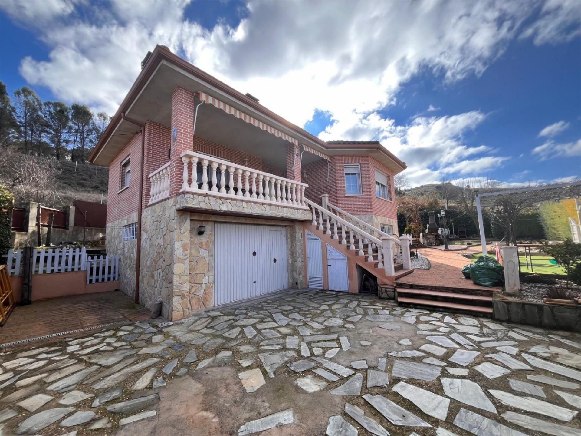 Exterior view of House or chalet for sale in Anchuelo  with Heating, Private garden and Terrace