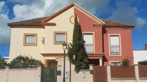 Foto 2 de Casa o chalet en venta en Calle Dolores Ibárruri, 15, Umbrete, Sevilla