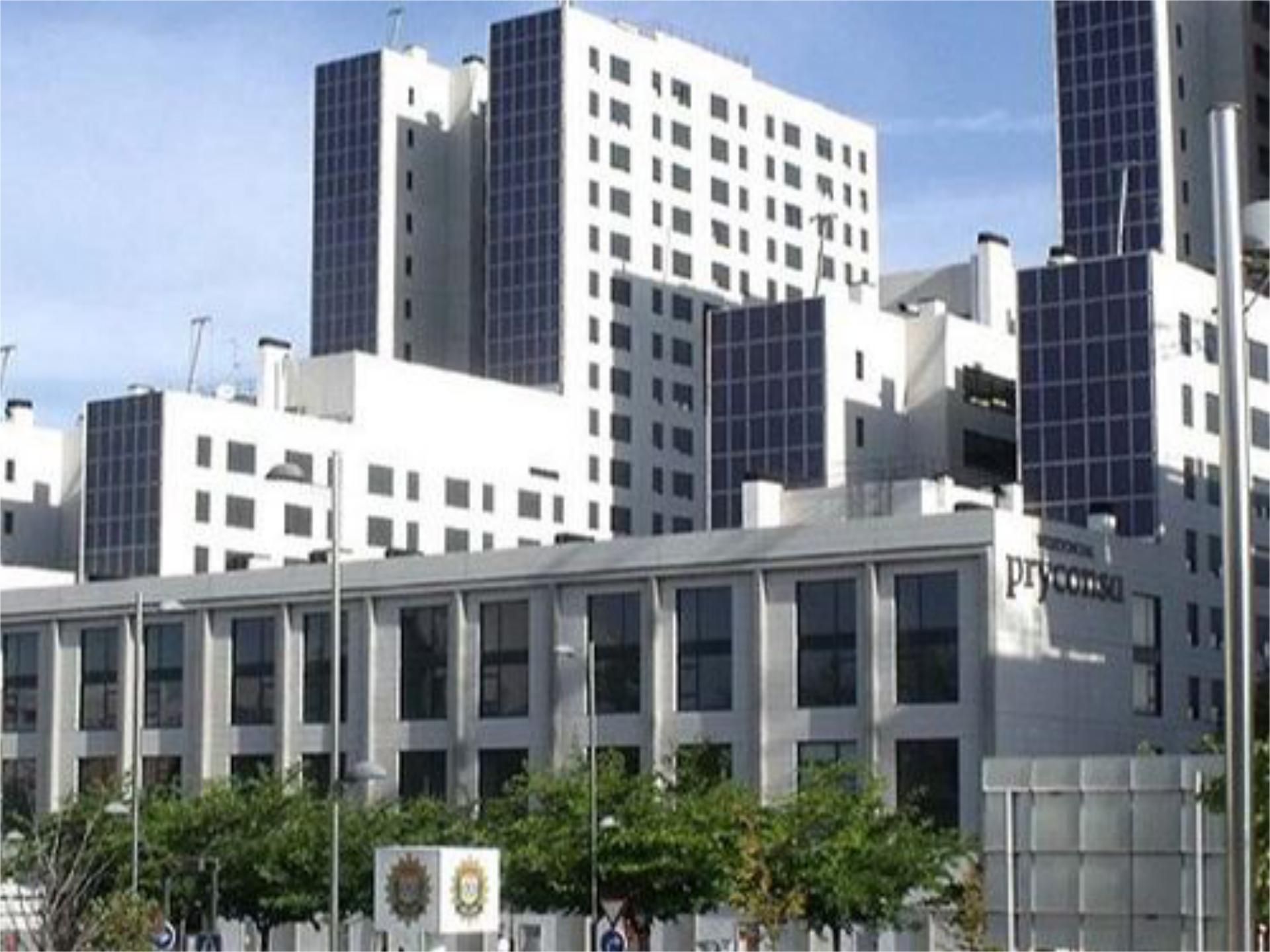 Exterior view of Apartment to rent in Coslada  with Air Conditioner, Heating and Private garden