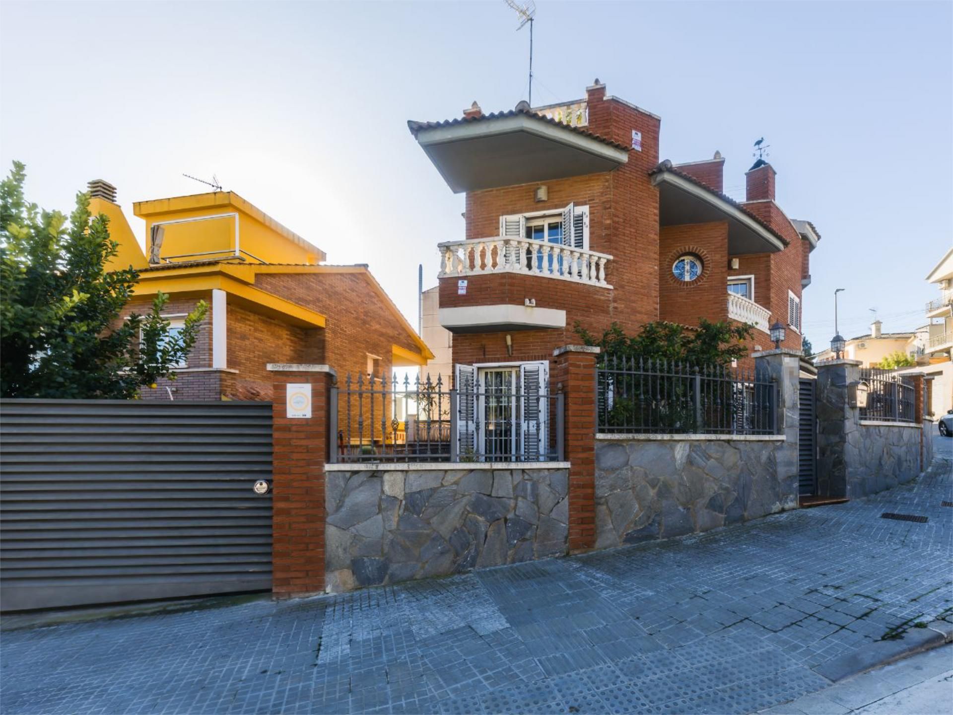 Exterior view of Flat for sale in Viladecans  with Air Conditioner, Heating and Private garden