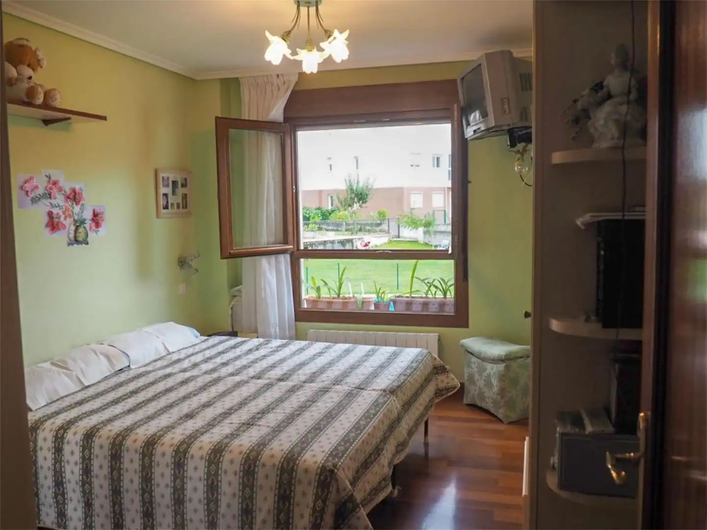 Flat for sale in Barrio la Somadilla, 4, Voto Bedroom of Flat for sale in Voto with Heating, Private garden and Parquet flooring