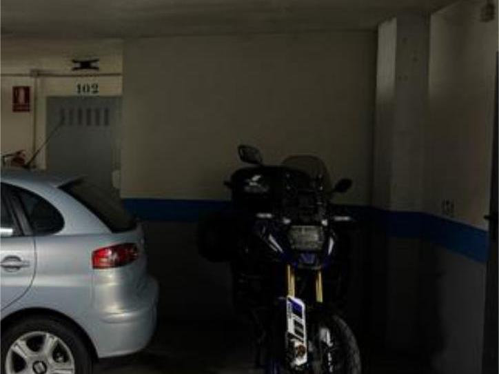 Garaje de alquiler en Golf Guadiana, Badajoz Capital - imagen 1 Foto 1 de Garaje de alquiler en Golf Guadiana, Badajoz Capital