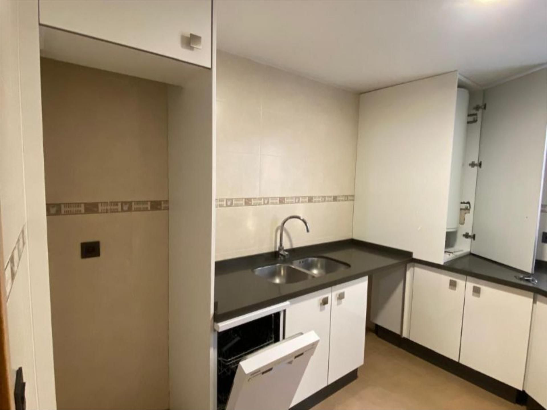 Flat to rent in Avenida de la Investigación, 6, Kitchen of Flat to rent in Avenida de la Investigación, 6, with Air Conditioner and Swimming Pool