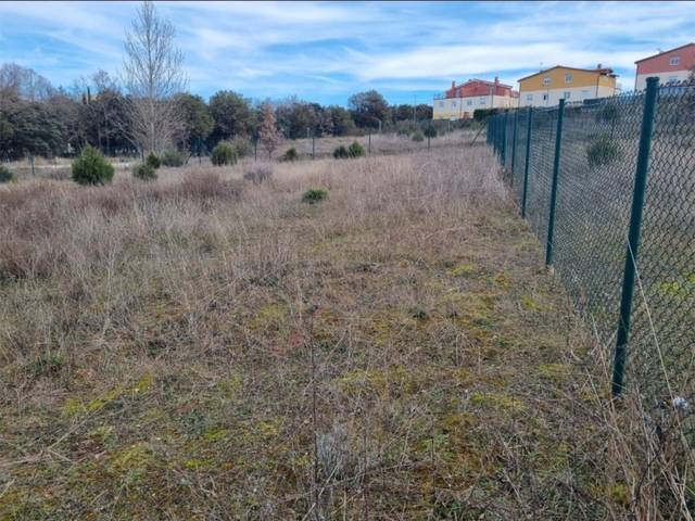 Terreno en Venta en Calle los Sauces, 5 en Valdorros