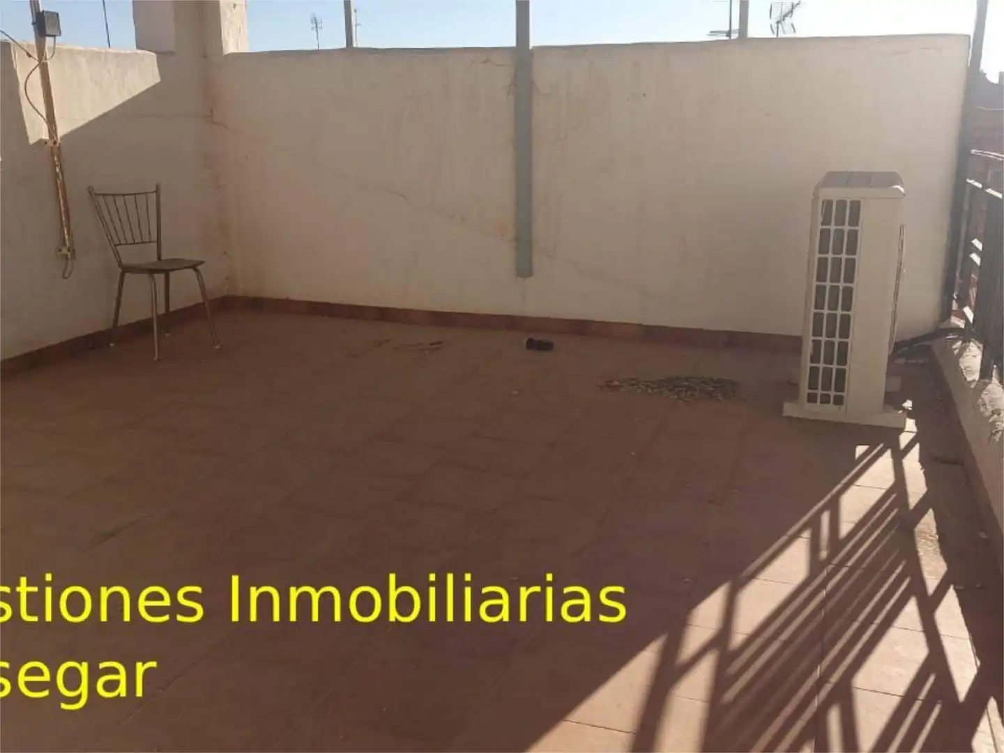 Casa adosada en venta en Calle Carlos Garzarán, 24, Pedro Muñoz Habitación de Casa adosada en venta en Pedro Muñoz con Aire acondicionado, Calefacción y Jardín privado