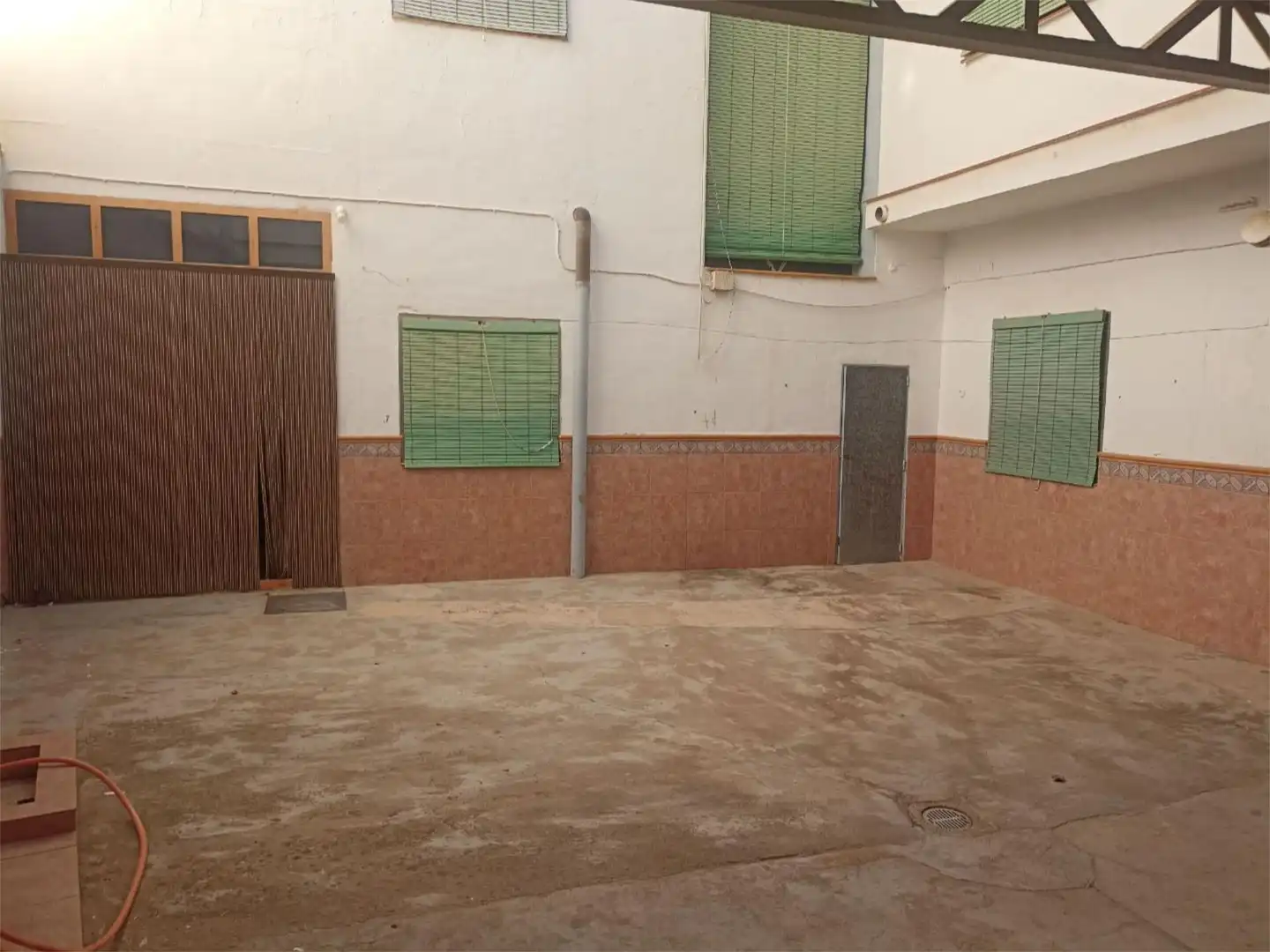 Casa adosada en venta en Calle Carlos Garzarán, 24, Pedro Muñoz Casa adosada en venta en Pedro Muñoz con Aire acondicionado, Calefacción y Jardín privado
