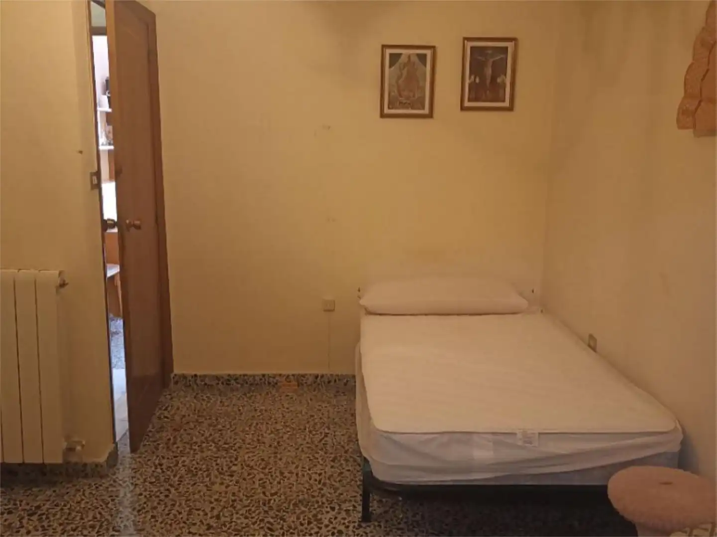 Casa adosada en venta en Calle Carlos Garzarán, 24, Pedro Muñoz Habitación de Casa adosada en venta en Pedro Muñoz con Aire acondicionado, Calefacción y Jardín privado