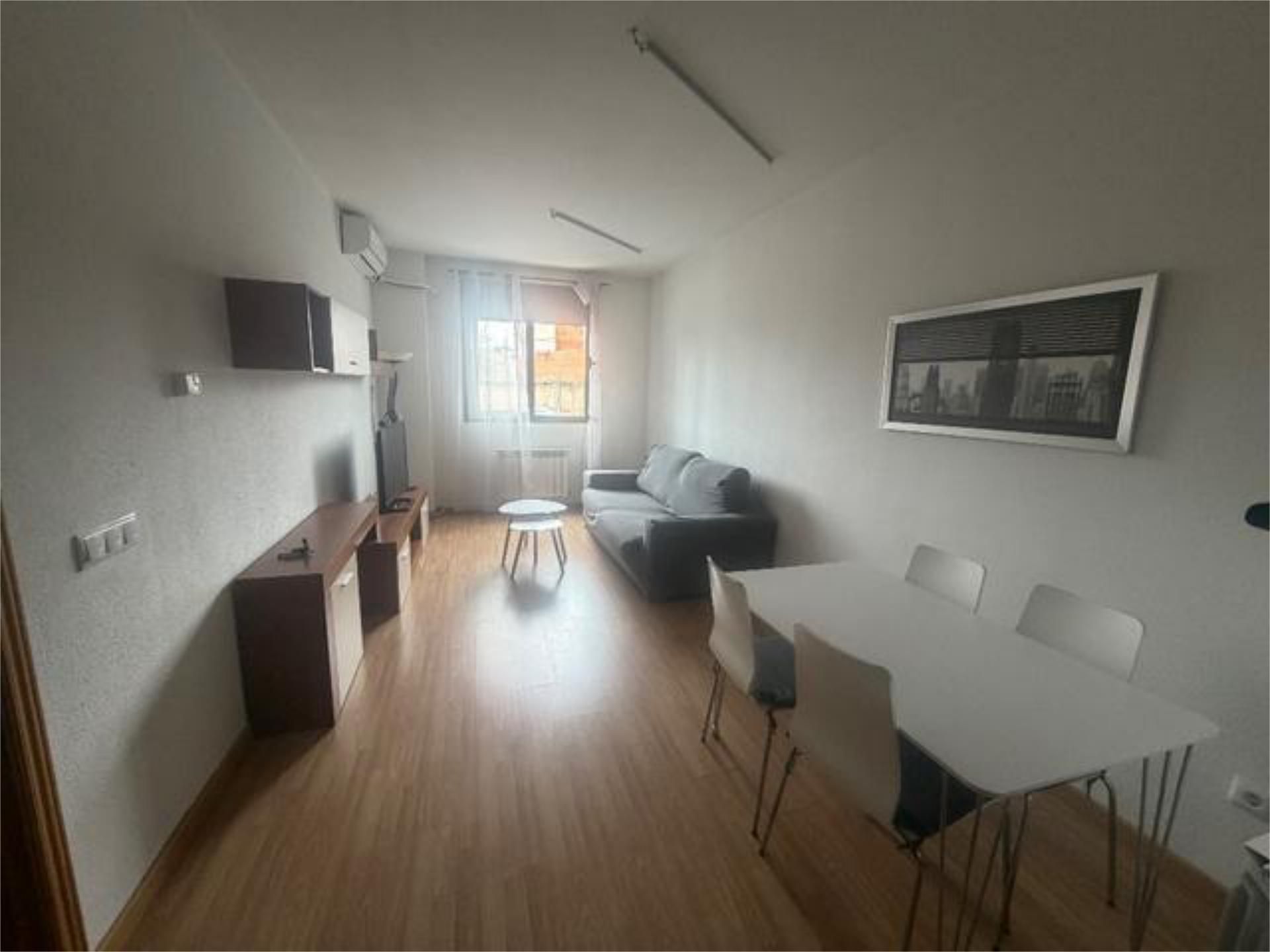 Sala de estar de Piso en venta en Burguillos de Toledo con Calefacción y Amueblado