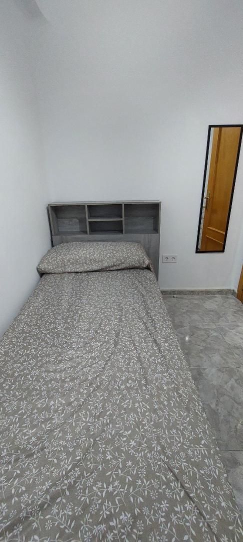 Bedroom of Flat to share in Málaga Capital  with Air Conditioner, Furnished and Oven