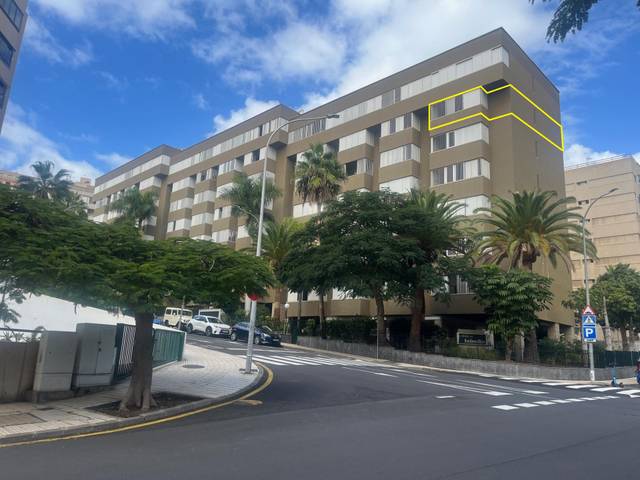 Piso en Alquiler en Calle de Carlos J.R. Hamilton, 12 en Urbanización Anaga