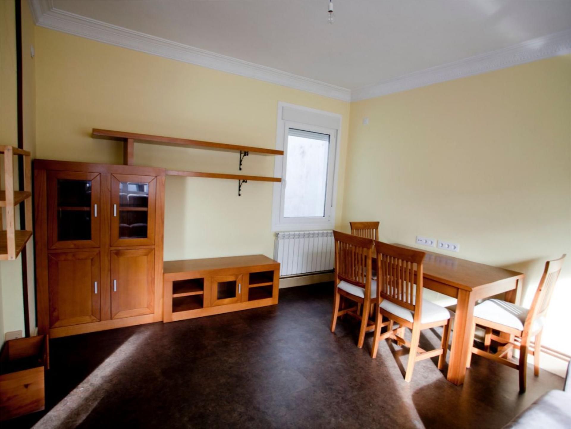 Menjador de Pis en venda en Lugo Capital amb Calefacció, Parquet i Terrassa