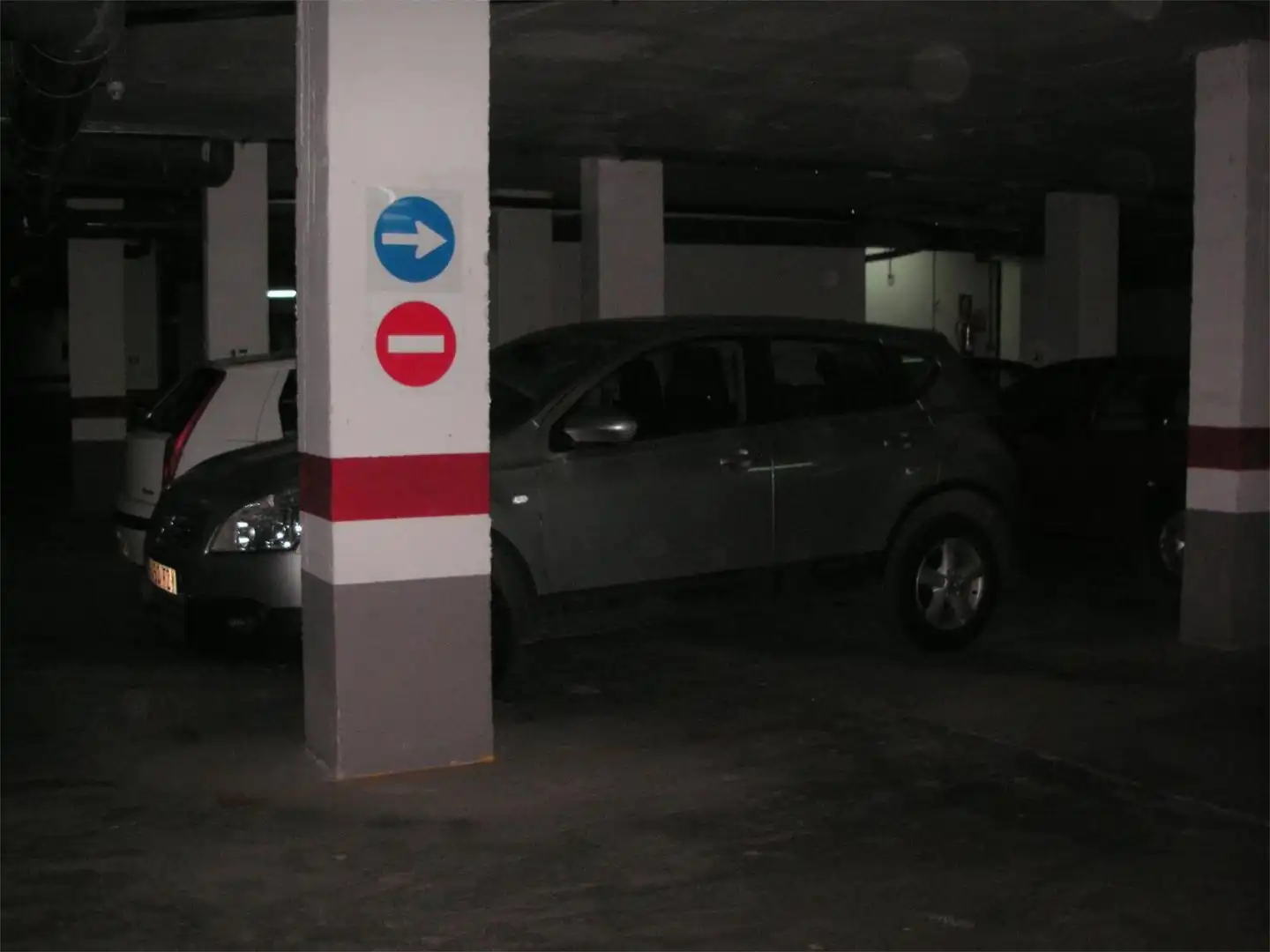 Piso en venta en Avenida de las Ciencias, 27, Colores - Entreparques Parking de Piso en venta en Sevilla con Aire acondicionado, Calefacción y Jardín privado