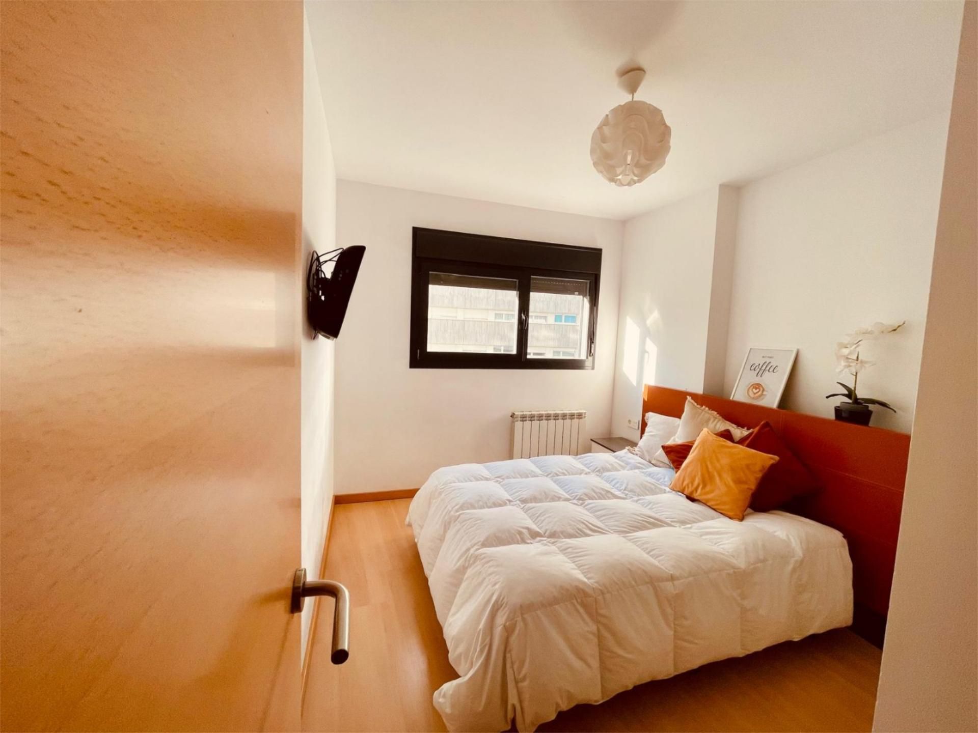 Bedroom of Flat to share in  Pamplona / Iruña  with Heating, Parquet flooring and Terrace