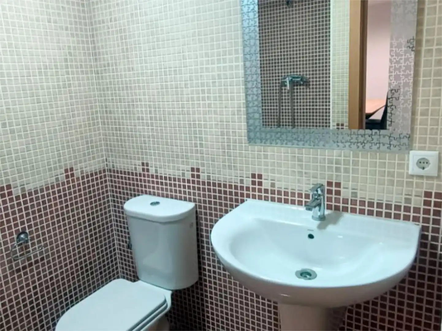 Baño de Piso de alquiler en Aldaia con Aire acondicionado, Calefacción y Jardín privado