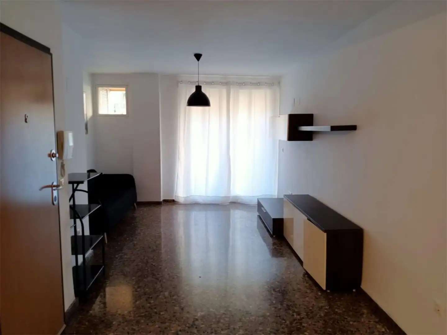 Sala de estar de Piso de alquiler en Aldaia con Aire acondicionado, Calefacción y Jardín privado